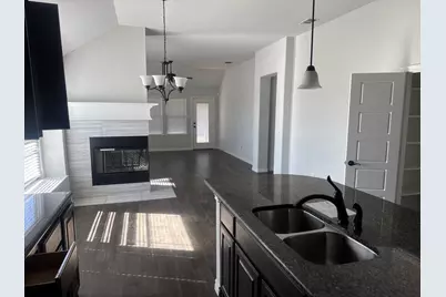 1819 Isabella Court, Glenn Heights, TX 75154 - Photo 6