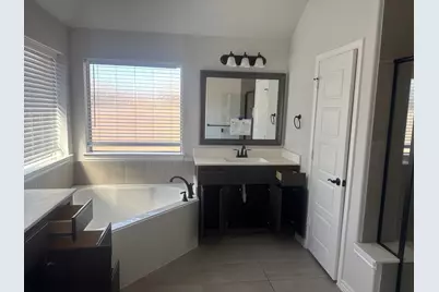 1819 Isabella Court, Glenn Heights, TX 75154 - Photo 18