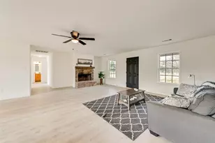 5828 Thousand Oaks Dr, Joshua, TX 76058 - Photo 4