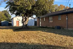 401 Vaughn St, Burkburnett, TX 76354 - Photo 24