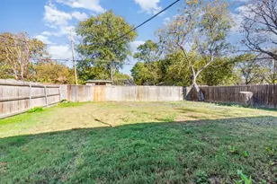 1642 Ash St, Grand Prairie, TX 75050 - Photo 20