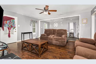 1642 Ash Street, Grand Prairie, TX 75050 - Photo 4