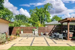 803 Brookhurst Dr, Dallas, TX 75218 - Photo 4