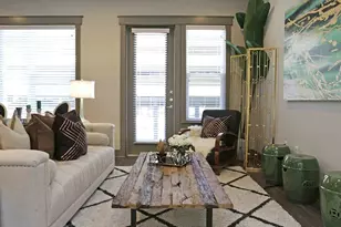 8110 Park Ln, Dallas, TX 75231 - Photo 10