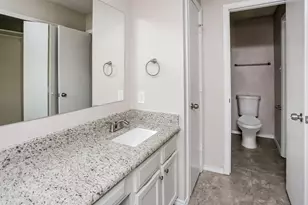 1400 Thackery Dr, Arlington, TX 76018 - Photo 8