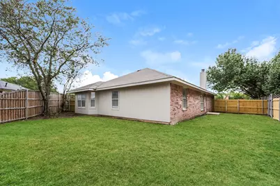204 Meadowbrooke Drive, Cedar Hill, TX 75104 - Photo 14