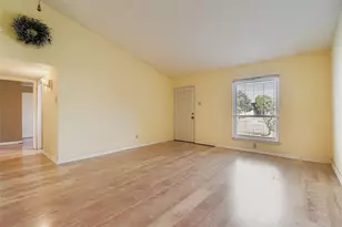 501 Kingston Dr, Grand Prairie, TX 75051 - Photo 6