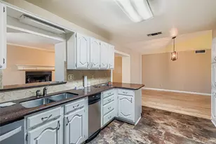 501 Kingston Dr, Grand Prairie, TX 75051 - Photo 6