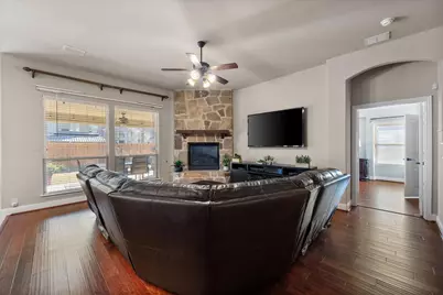 7408 Brisa Court, Grand Prairie, TX 75054 - Photo 4