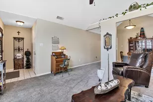 6813 Hadley Dr, North Richland Hills, TX 76182 - Photo 6