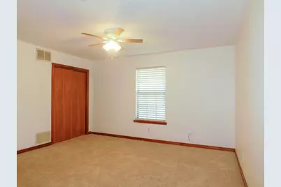 110 Carolyn Lane, Shady Shores, TX 76208 - Photo 20