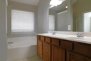 1840 Ringtail Dr, Little Elm, TX 75068 - Photo 16