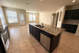 1719 Cross Creek Ln, Cleburne, TX 76033 - Photo 10