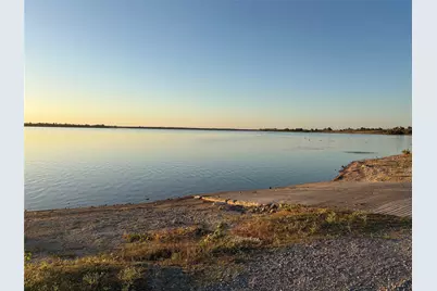 1719 Cross Creek Lane, Cleburne, TX 76033 - Photo 32