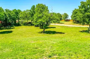 110 Chestnut Ct, Stephenville, TX 76401 - Photo 1