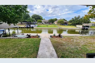 3707 Lake Vista Court, Granbury, TX 76049 - Photo 4