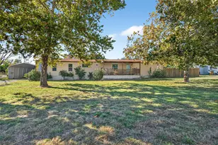 18008 Cindy's Ln, Justin, TX 76247 - Photo 4