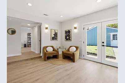 600 S Cottonwood Drive, Richardson, TX 75080 - Photo 8