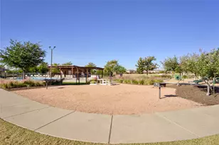 2813 Upland Trail Ln, Aubrey, TX 76227 - Photo 20