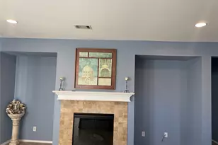 909 Bee Creek Ln, Fort Worth, TX 76120 - Photo 12