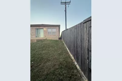 909 Bee Creek Lane, Fort Worth, TX 76120 - Photo 20