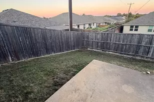 909 Bee Creek Ln, Fort Worth, TX 76120 - Photo 22