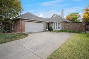 1401 Exeter Dr, Plano, TX 75093 - Photo 2