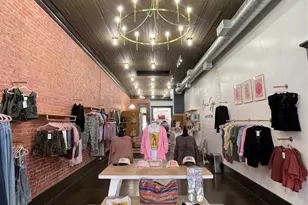 126 N 8th St, Midlothian, TX 76065 - Photo 1