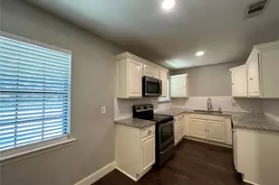 220 S Shore Pl, Lewisville, TX 75067 - Photo 12