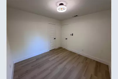 402 Tiawah Drive, Dallas, TX 75217 - Photo 8