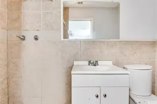 1410 S West Street S, Arlington, TX 76010 - Photo 6