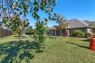 109 Post Oak Dr, Krugerville, TX 76227 - Photo 6