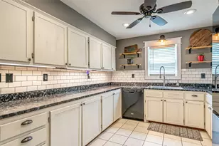 8147 Fawn Cir, Granbury, TX 76049 - Photo 14