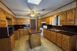 1308 W 12th St, Cisco, TX 76437 - Photo 10