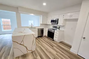 553 Doral Pl, Garland, TX 75043 - Photo 6