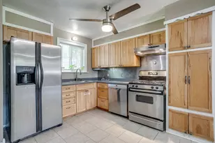 204 Mildred Ln, Benbrook, TX 76126 - Photo 10