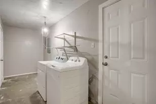 204 Mildred Ln, Benbrook, TX 76126 - Photo 18