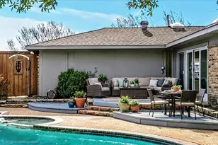 2201 Kirby Dr, Plano, TX 75075 - Photo 2