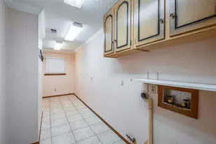 818 Westbrook Dr, Irving, TX 75060 - Photo 22