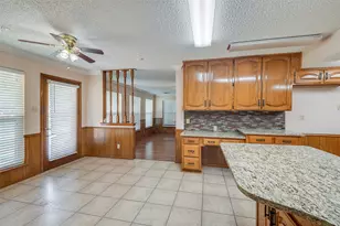 818 Westbrook Dr, Irving, TX 75060 - Photo 14