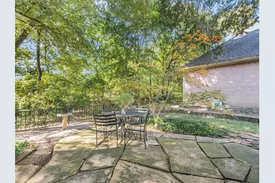 7409 Vineyard Trail, Garland, TX 75044 - Photo 32