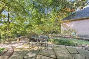 7409 Vineyard Trail, Garland, TX 75044 - Photo 32