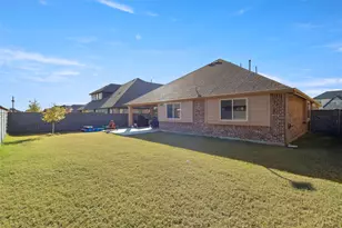 7641 Bird Cherry Ln, Little Elm, TX 76227 - Photo 4