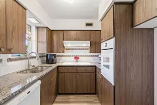 5817 Sandhurst Ln, Dallas, TX 75206 - Photo 12