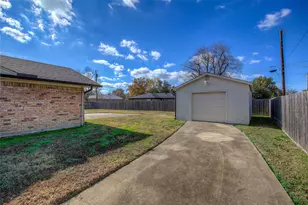 209 Myndi Cir, Sulphur Springs, TX 75482 - Photo 2