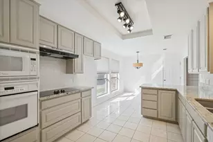 5421 Dana Point Dr, Arlington, TX 76017 - Photo 12