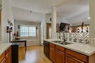 905 Mill Spring Dr, Garland, TX 75040 - Photo 12