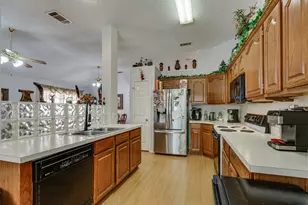 905 Mill Spring Dr, Garland, TX 75040 - Photo 10