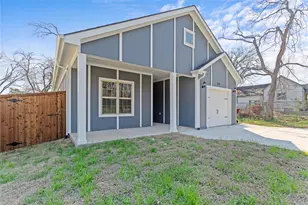 520 E 5th St, Bonham, TX 75418 - Photo 12