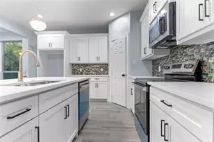 520 E 5th St, Bonham, TX 75418 - Photo 1